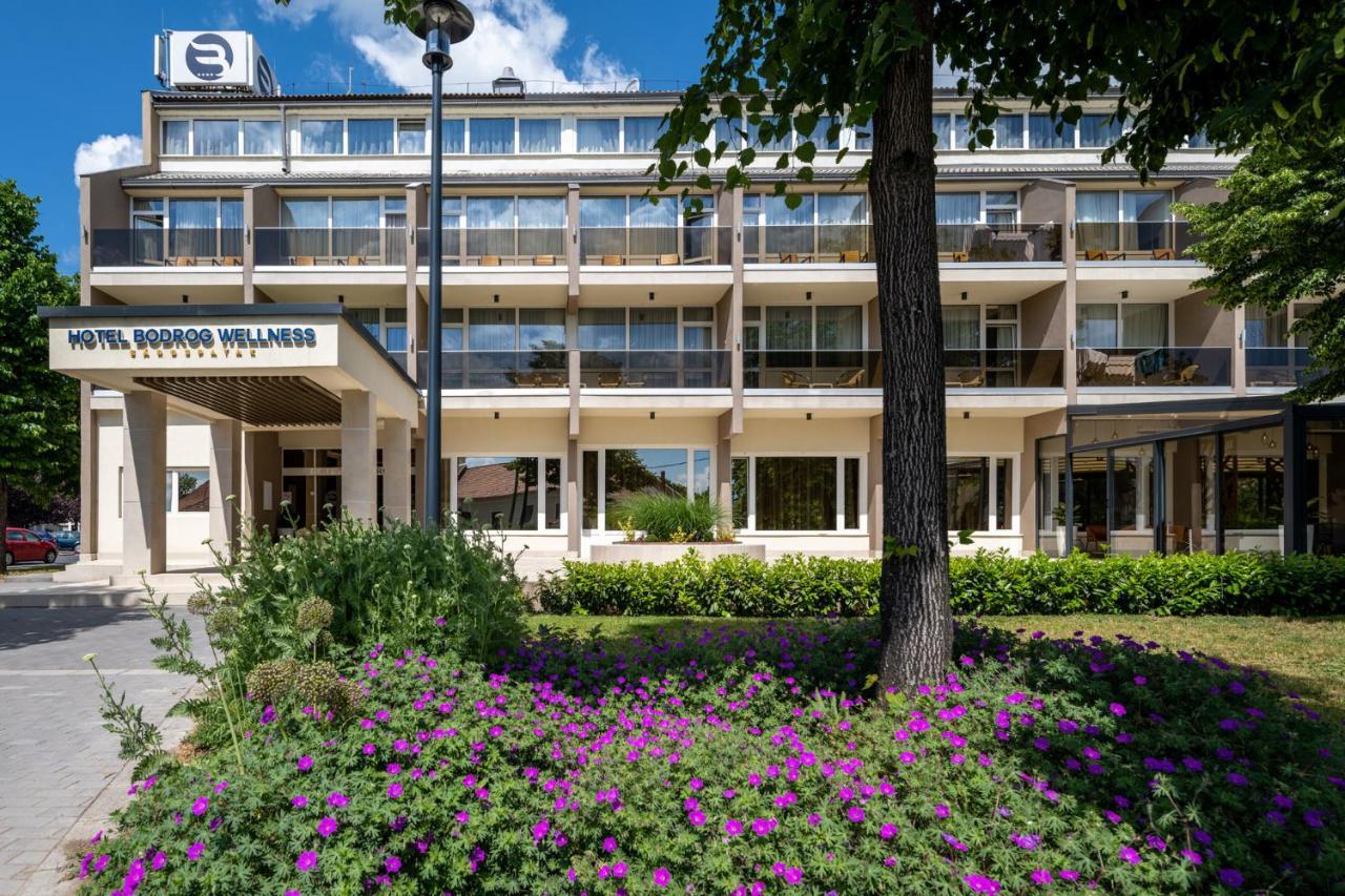 Hotel Bodrog Wellness & Elix Spa Sarospatak Exterior photo